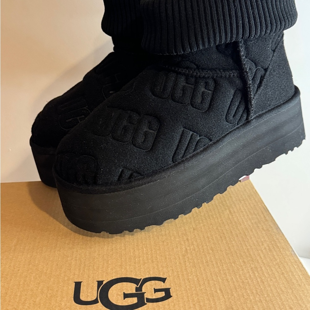 Ugg Classic Mini Platform Felted Women's Boot New price is firm